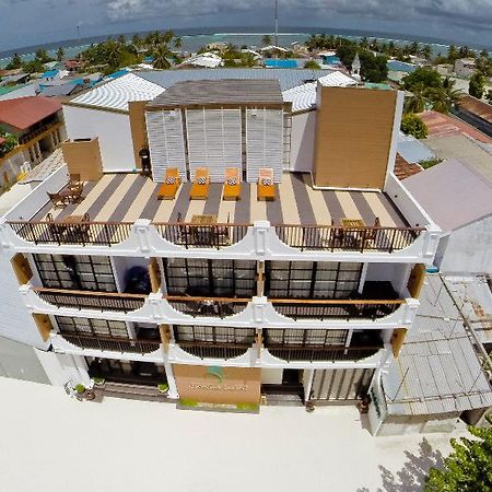 Crystal Sands Beach Hotel At Maafushi Bagian luar foto