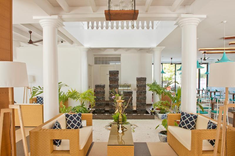 Crystal Sands Beach Hotel At Maafushi Bagian luar foto