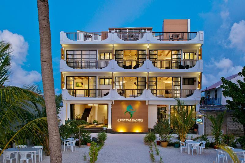 Crystal Sands Beach Hotel At Maafushi Bagian luar foto