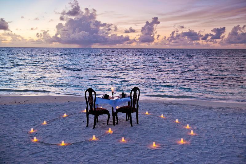 Crystal Sands Beach Hotel At Maafushi Bagian luar foto