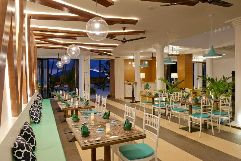 Crystal Sands Beach Hotel At Maafushi Bagian luar foto